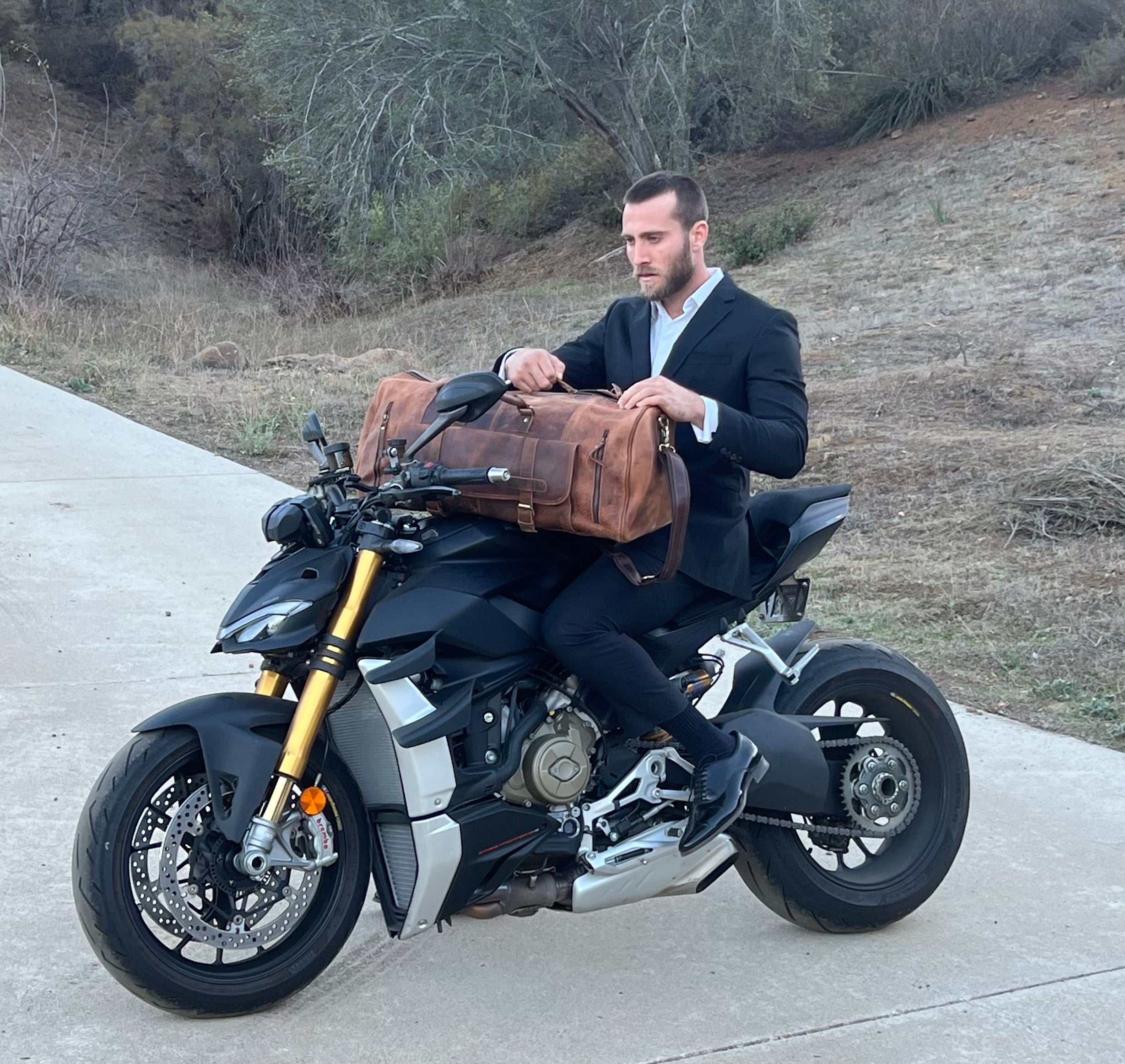 Soyego Leather Duffel Bag for Men