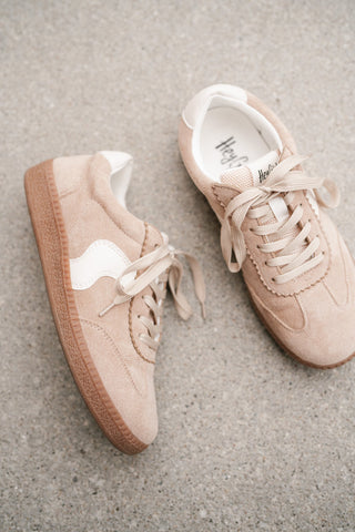 Evara Sneaker