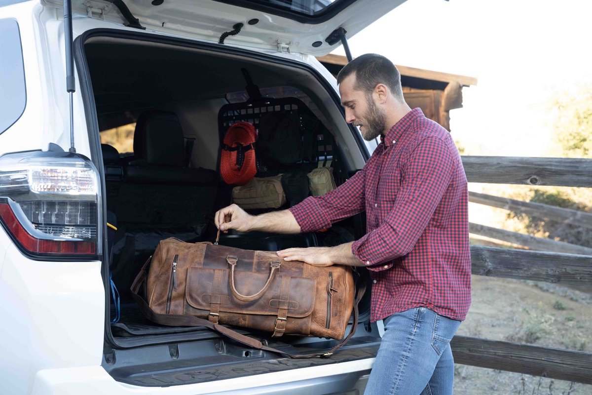 Soyego Leather Duffel Bag for Men
